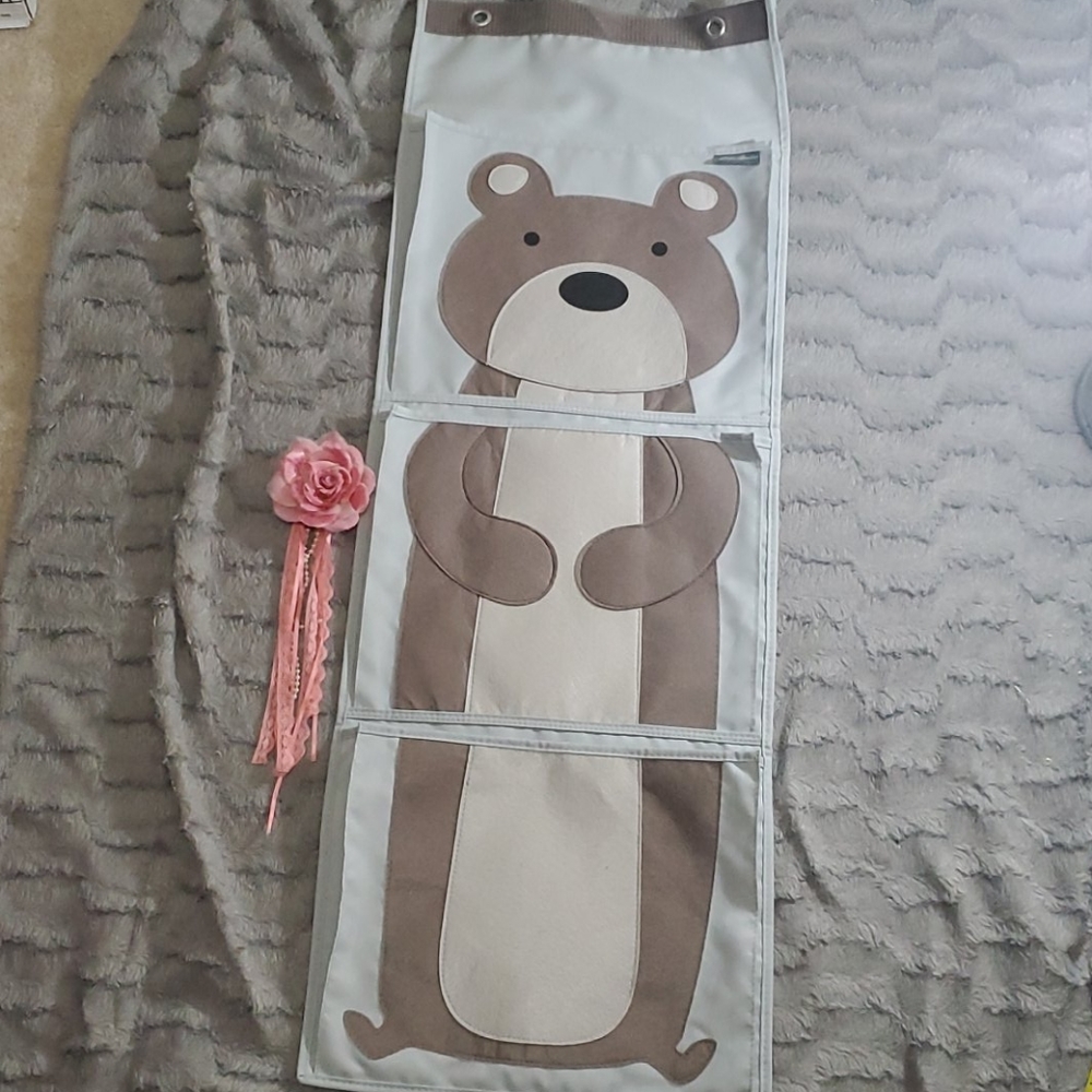 Eddie bauer bear hanging organizer